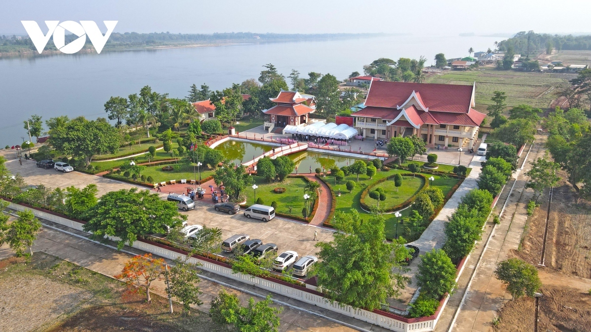 President HCM memorial area a place to nurture traditional Vietnam - Laos friendship